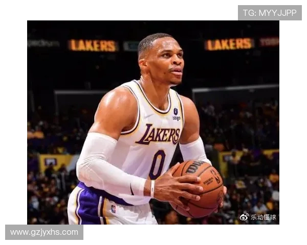 东詹本季同场正负值惨淡全队最差进攻效率排名联盟倒数第五的原因分析