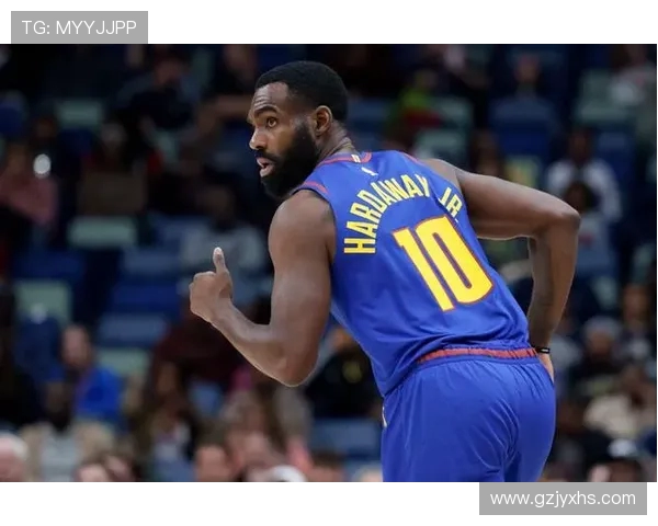 小哈达威采访现场突遇冷场独自面对空荡房间尴尬应对三室一厅